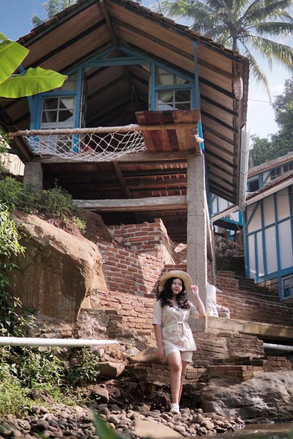 Kai Swargaloka Hotel Bandung Buitenkant foto