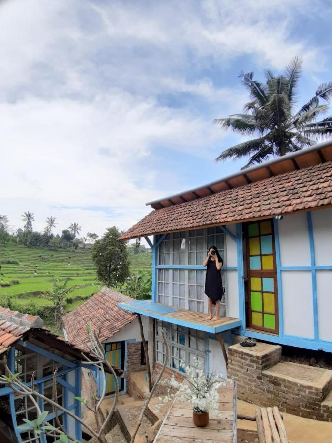 Kai Swargaloka Hotel Bandung Buitenkant foto