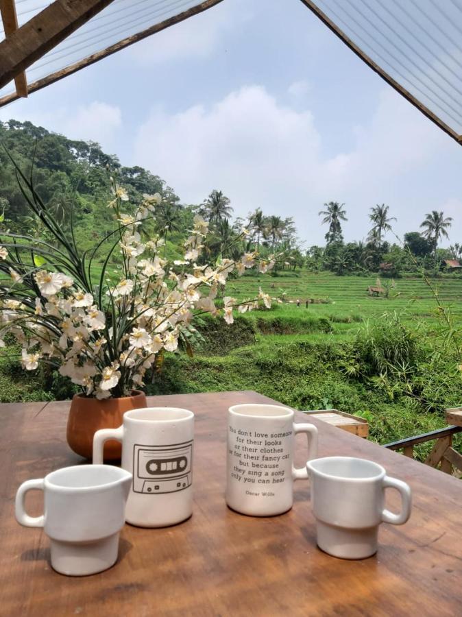 Kai Swargaloka Hotel Bandung Buitenkant foto